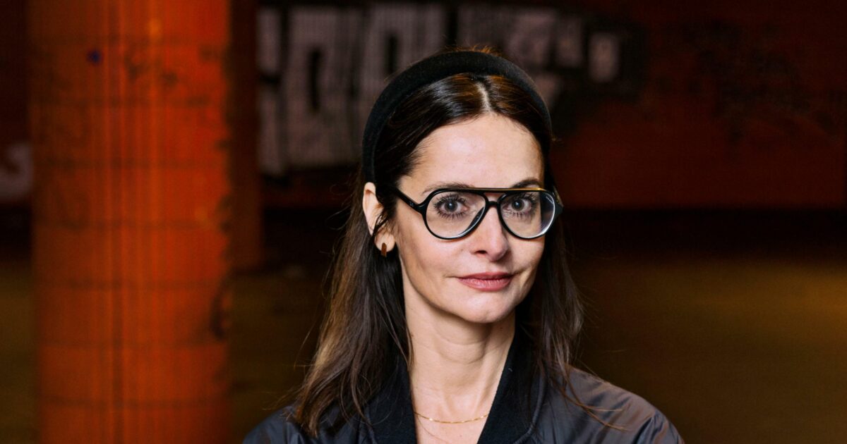 iris sayram